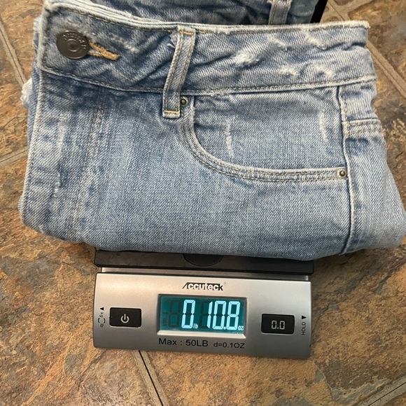 Divided Denim Distressed‎ Women Shorts size 10 - Picture 6 of 6